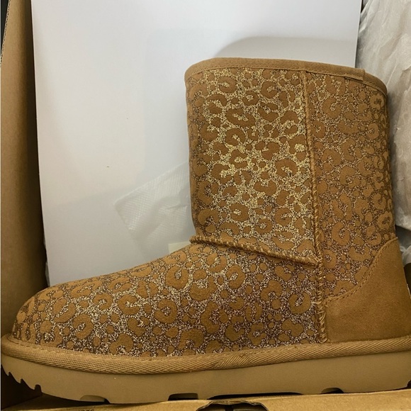 Ugg Classic 2 Glitter leopard Comfort Winter Boots - Girls sz3 - Picture 3 of 9
